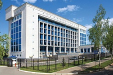 Входная группа УФНС по УР (Управление ФНС России по Удмуртии).  Коммунаров,  367